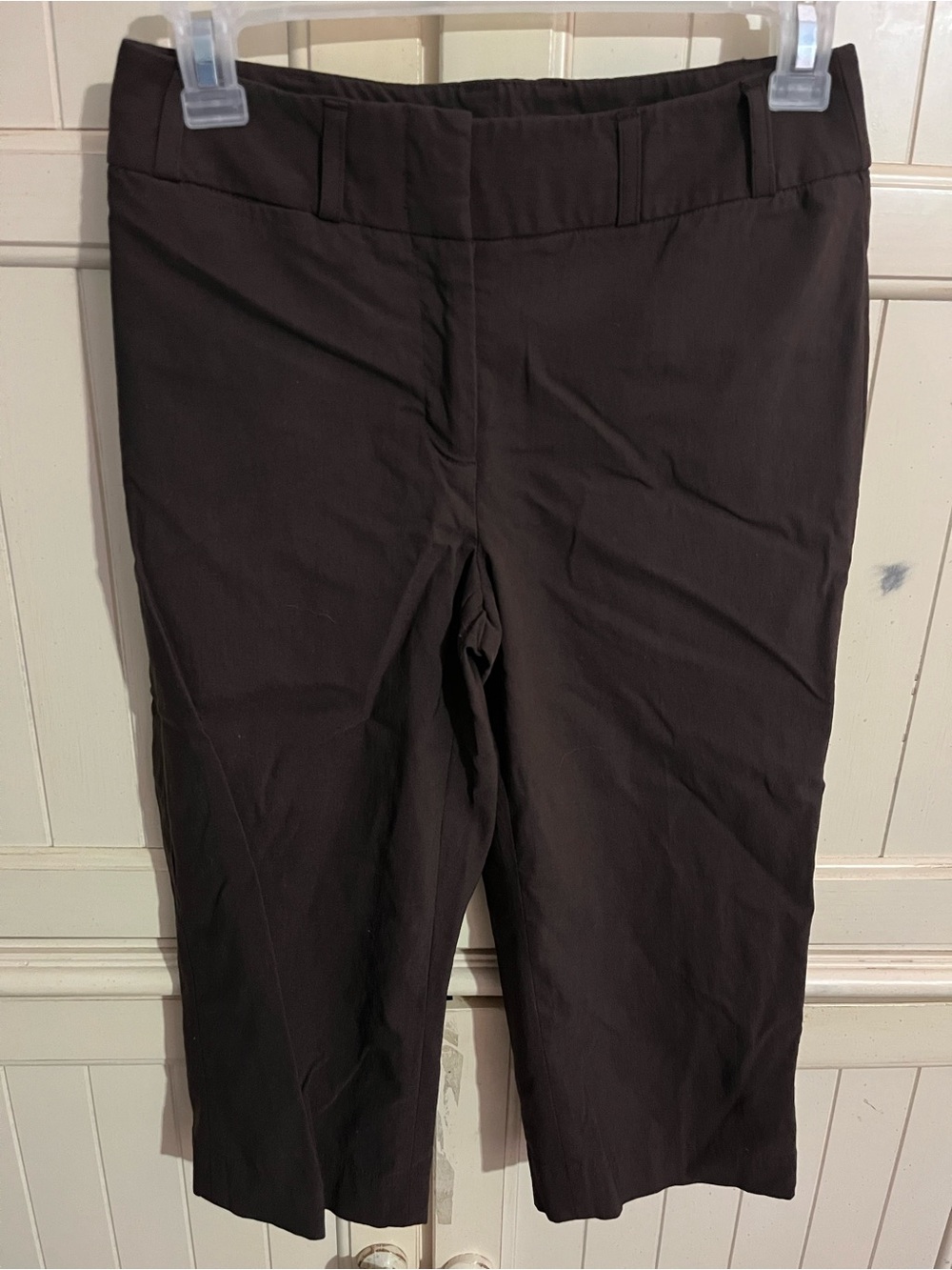 Dalia Modern Fit Capris in Chocolate
